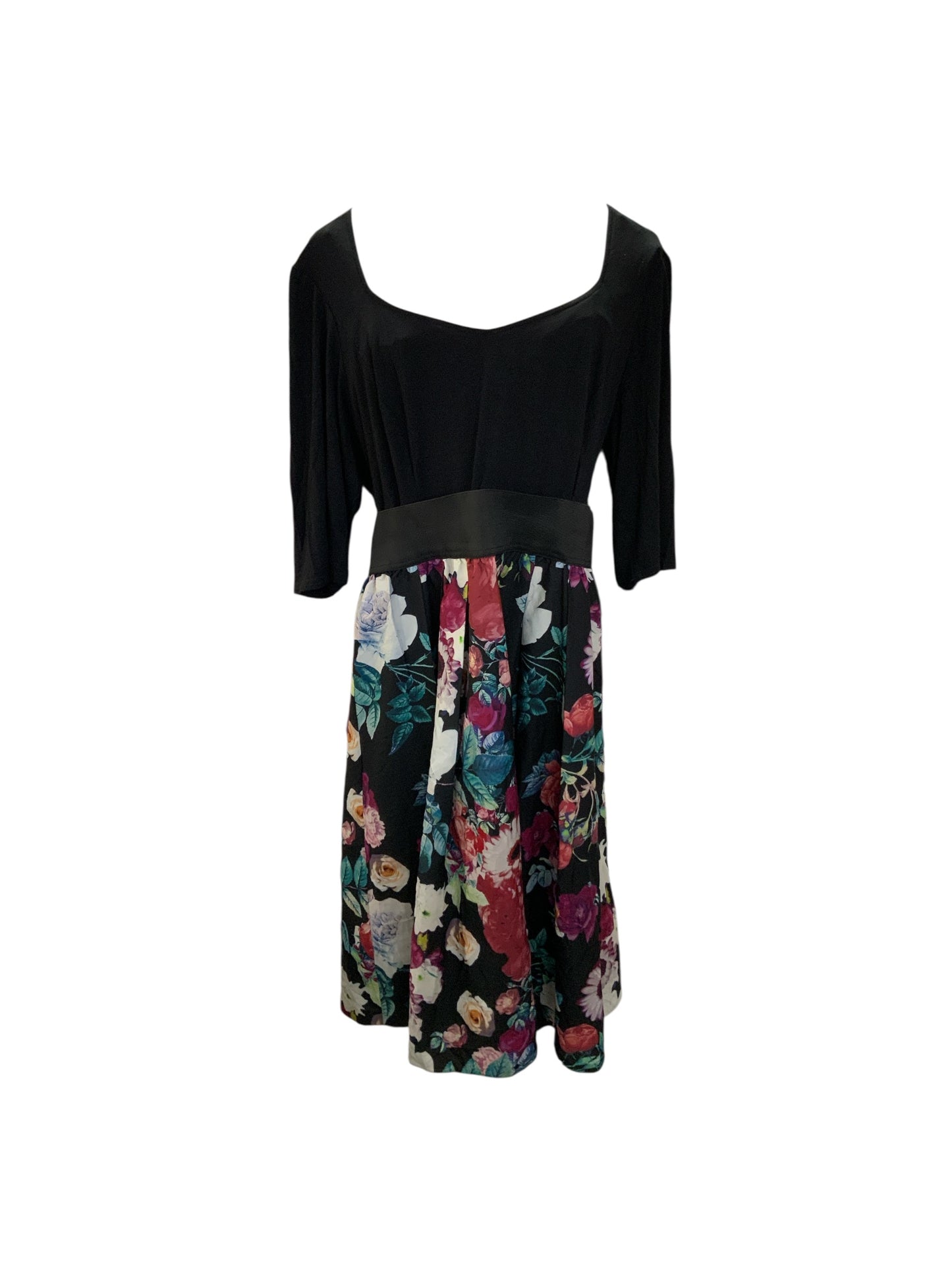 Scarlet & Jo Women's Dress Black Floral 22/2X
