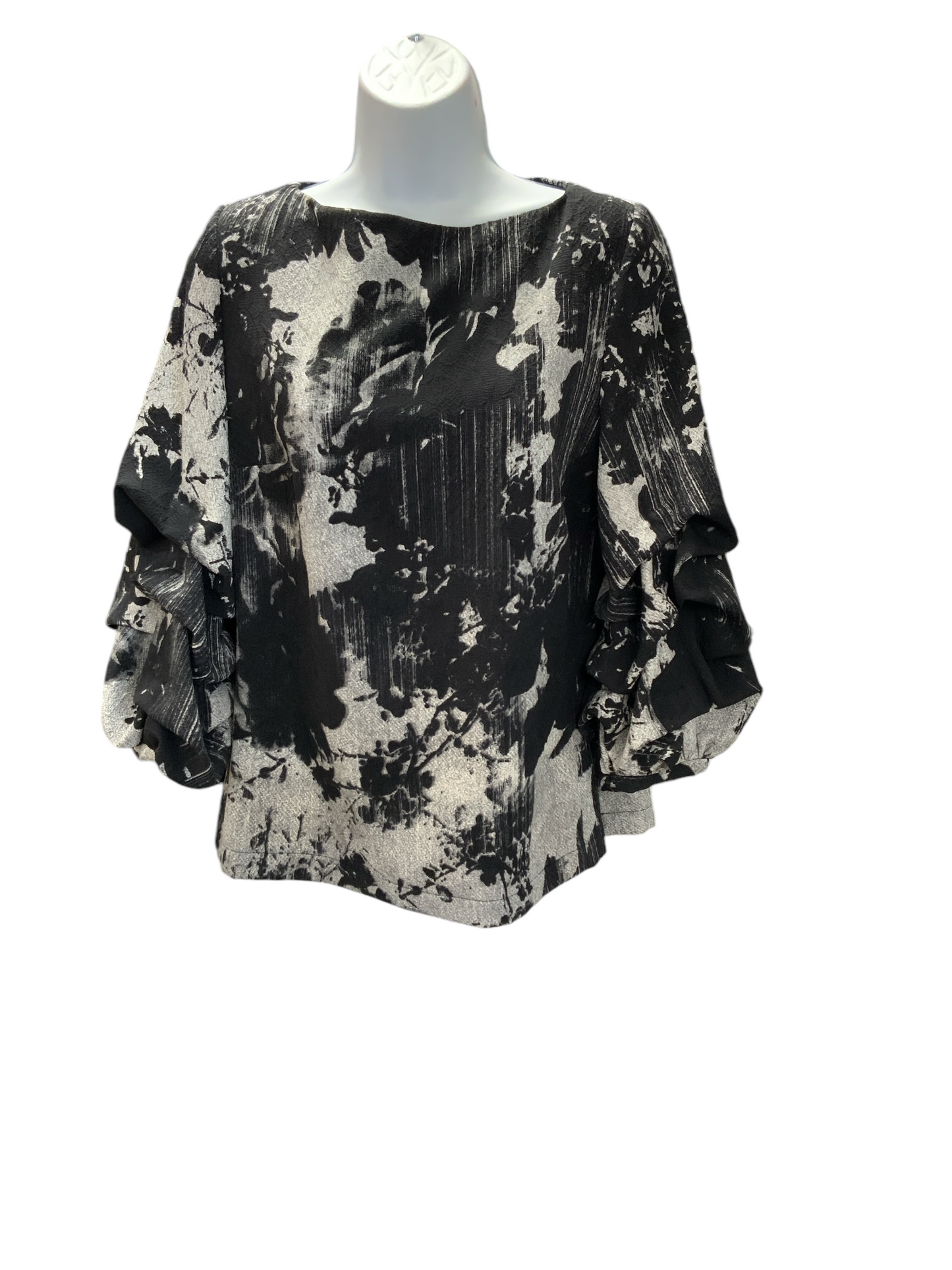 ALBERTO MAKALI BLACK AND SILVER TOP L