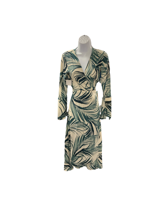 NWT Olivacious Woman Palm Leaves S