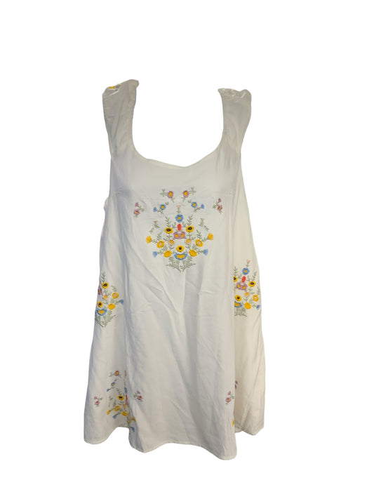NWT Loafawes Women's Tunic White Embroidery XL