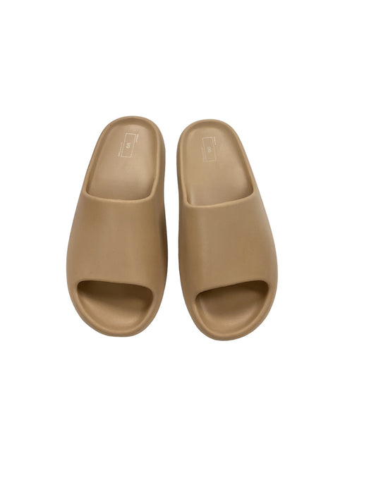 Urban Outfitters Slide Sandal 10